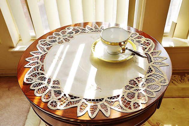 Ecru Princess Battenburg Lace 18" Round Table Toppers (2 pieces) - Click Image to Close